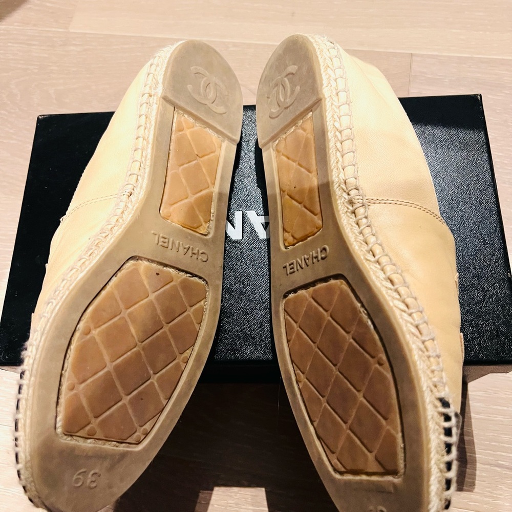 CHANEL Tan and Black Espadrilles - Picture 2 of 5